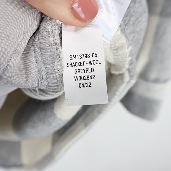 Old Navy Women's Oversized Plaid Button Down Shacket Grey White Size Small NWT - Picture 9 of 9